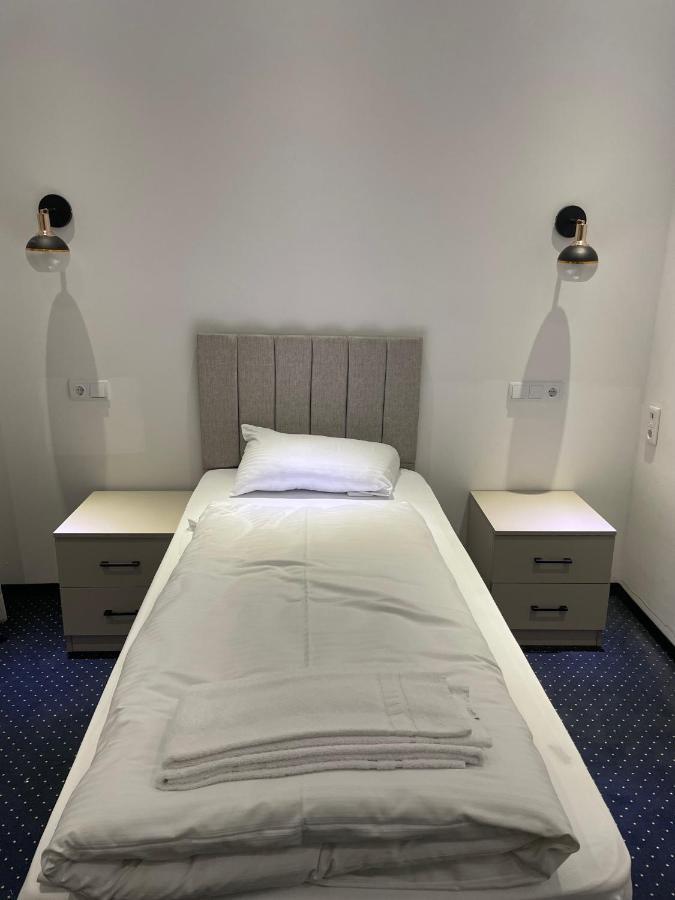 Gastpark Hotel Manching Εξωτερικό φωτογραφία