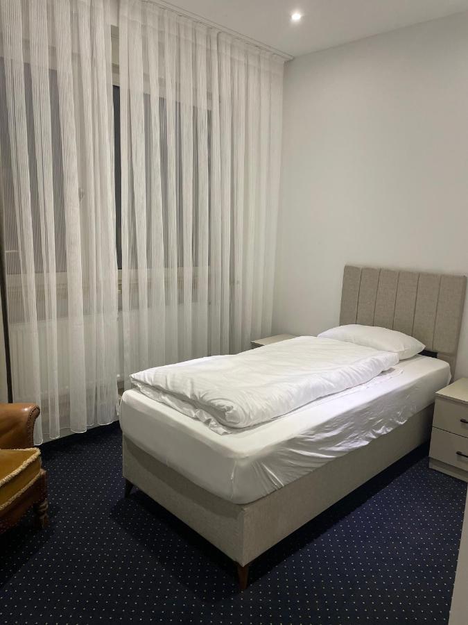 Gastpark Hotel Manching Εξωτερικό φωτογραφία