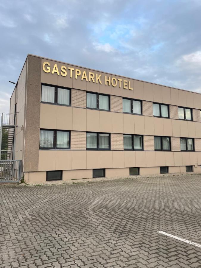 Gastpark Hotel Manching Εξωτερικό φωτογραφία