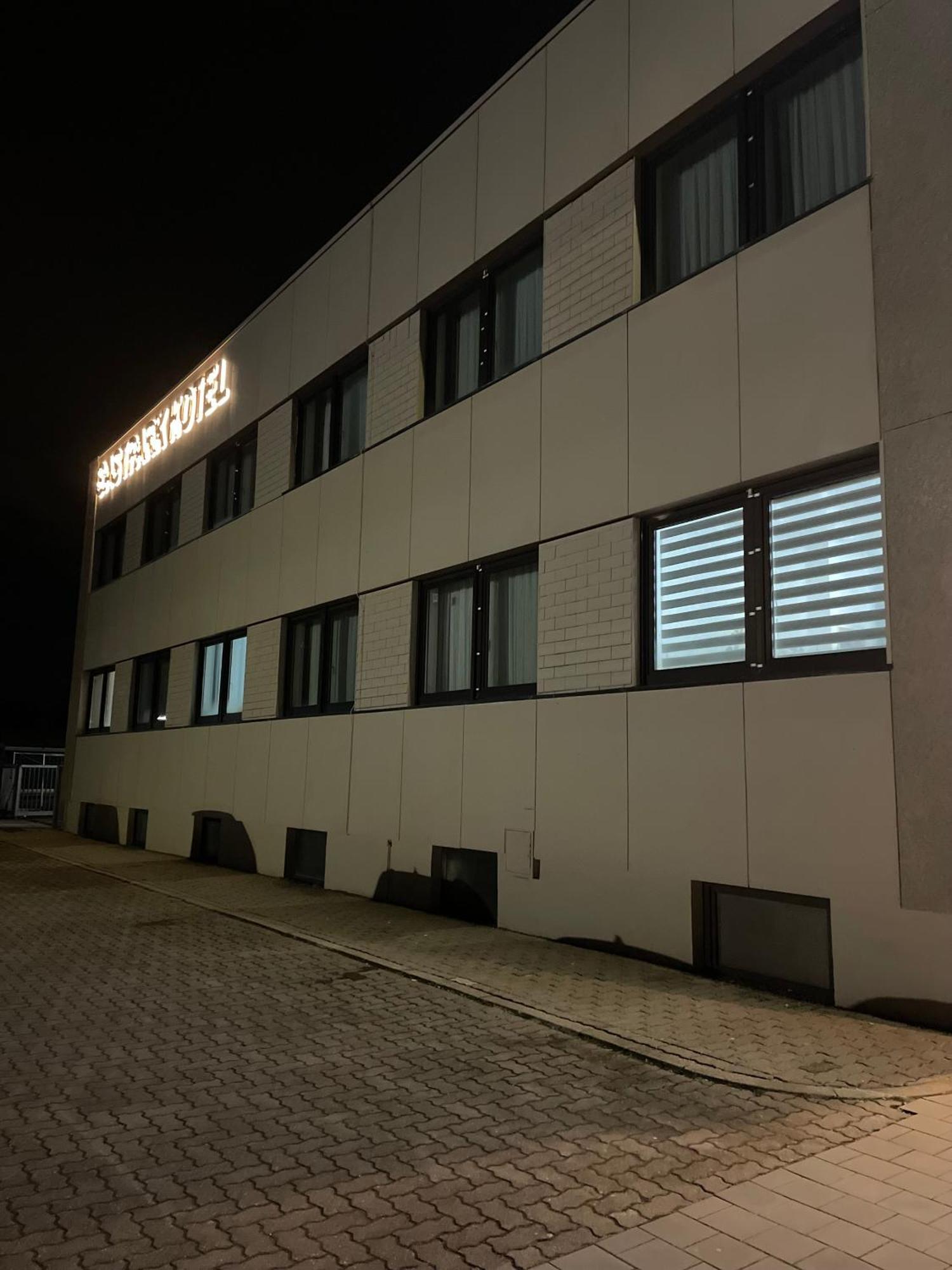 Gastpark Hotel Manching Εξωτερικό φωτογραφία
